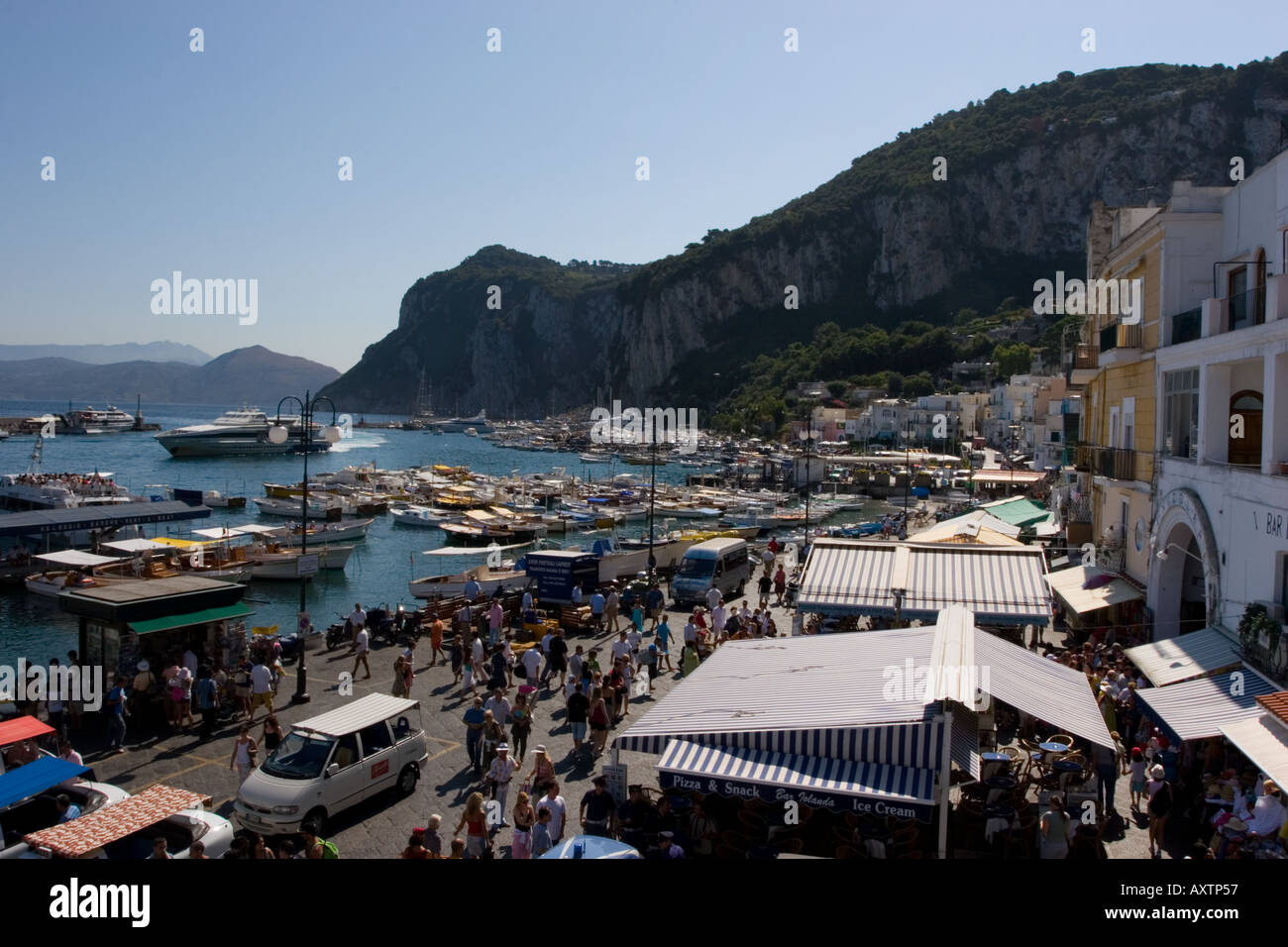 Capri and swimming hi-res stock photography and images - Alamy