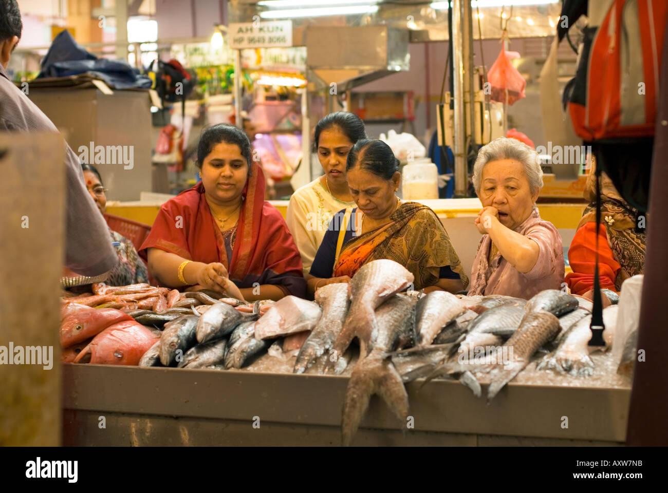 Tekka Centre Little India fishmarket fish market SINGAPORE wet market Stock Photo 9669274 Alamy
