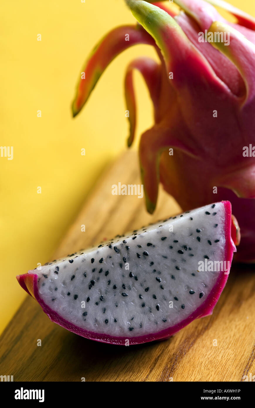 red pitahaya, strawberry pear, night-blooming cereus (Selenicereus undatus), fresh Stock Photo