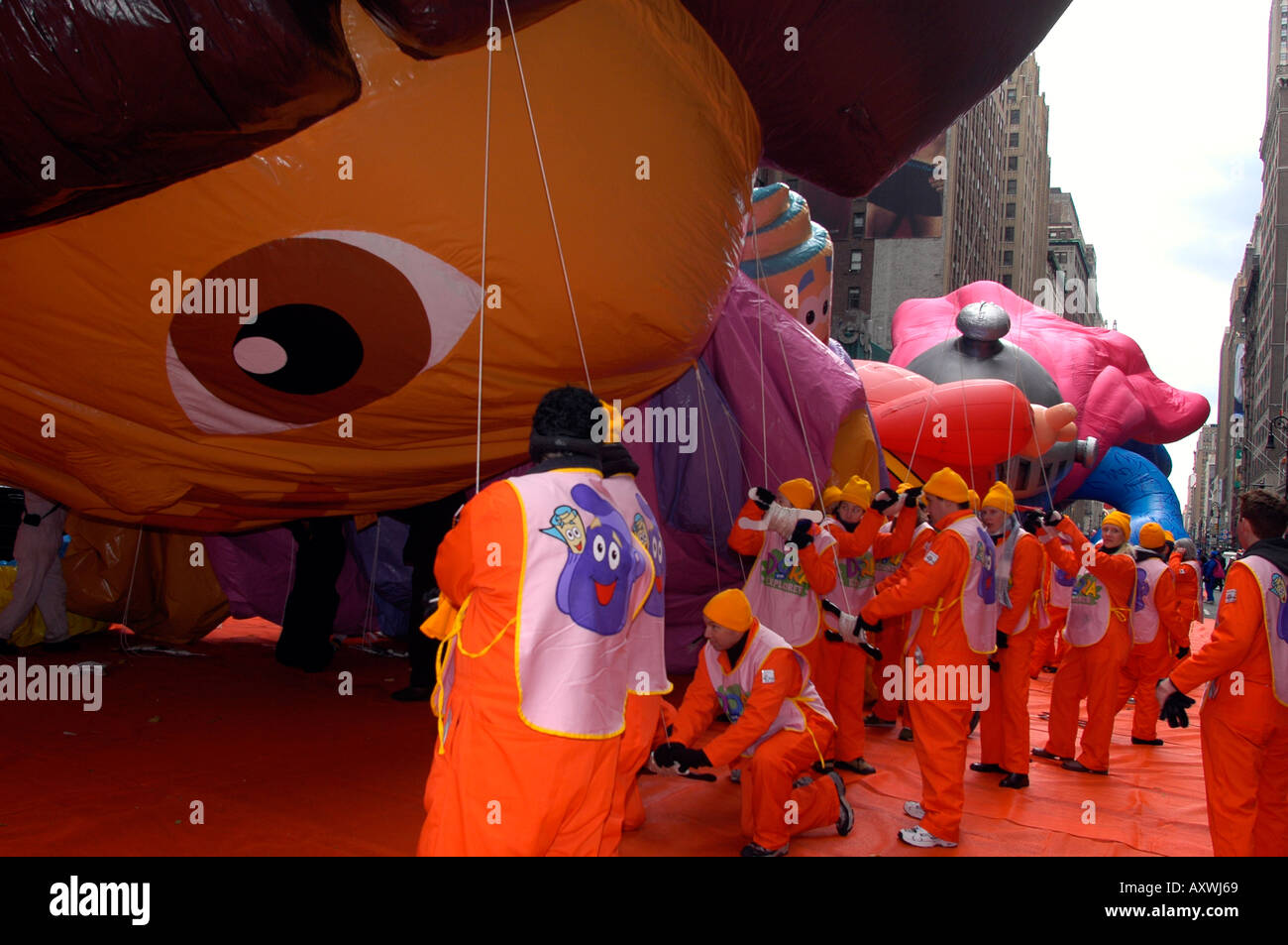 Balloon deflation at Macy's Thanksgiving Day Parade Stock Photo Alamy