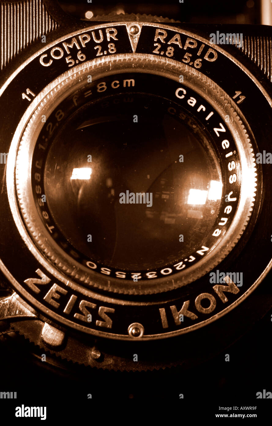 Zeiss Ikon Super Ikonta camera Stock Photo Alamy