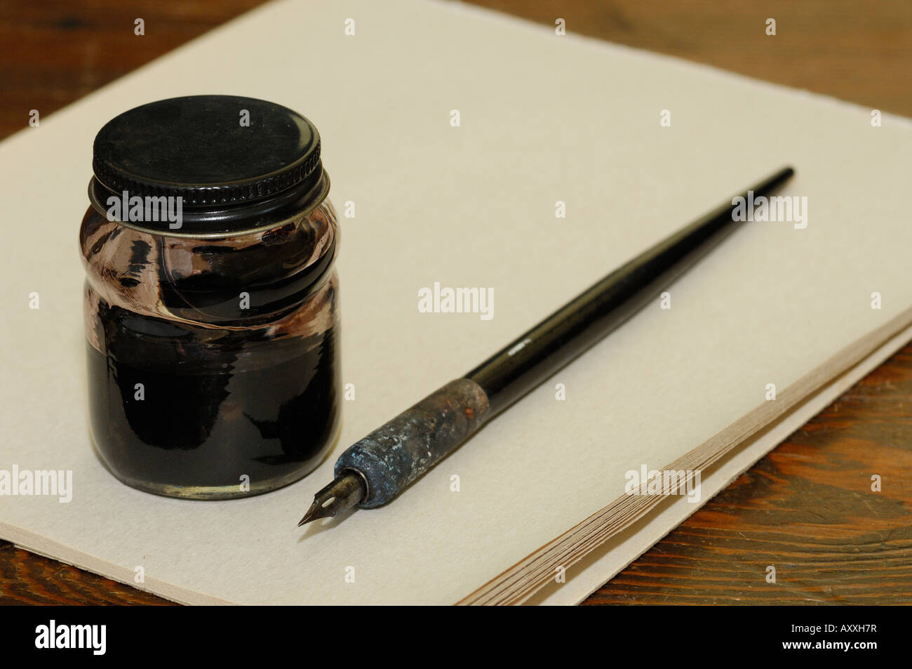 Nib pen hires stock photography and images Alamy