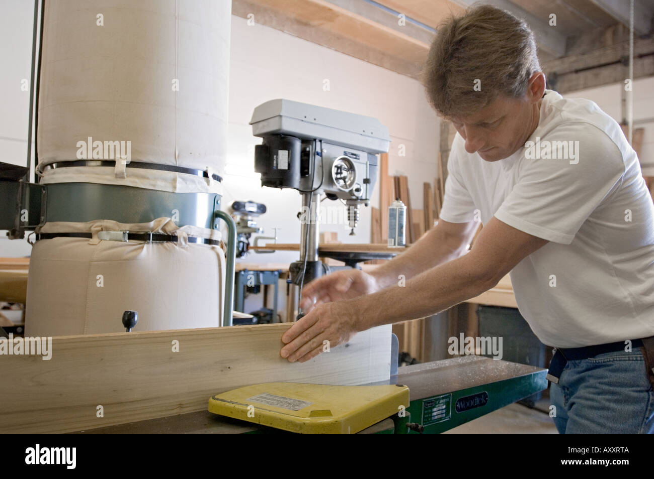 Carpenter Carpentry Business Owner Regular Job Woodworking Cabinet