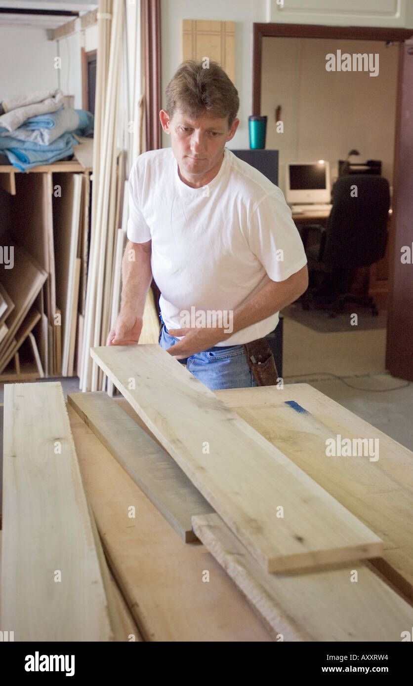 Carpenter Carpentry Business Owner Regular Job Woodworking Cabinet