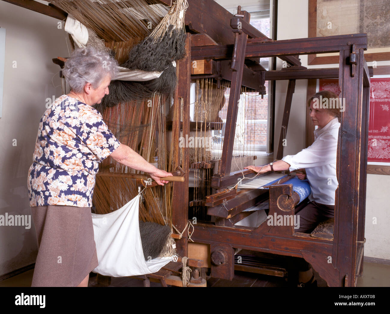 Großschönau, Damastmuseum, Einziger betriebsfähiger Damastzugstuhl Stock Photo