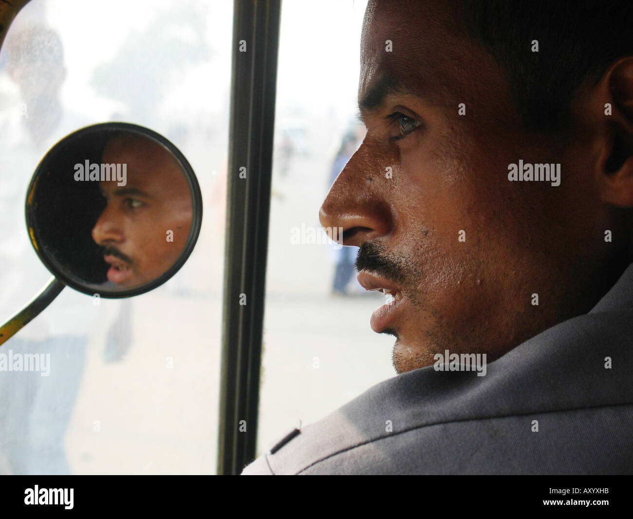 Exterior rear view mirrors hires stock photography and images Alamy