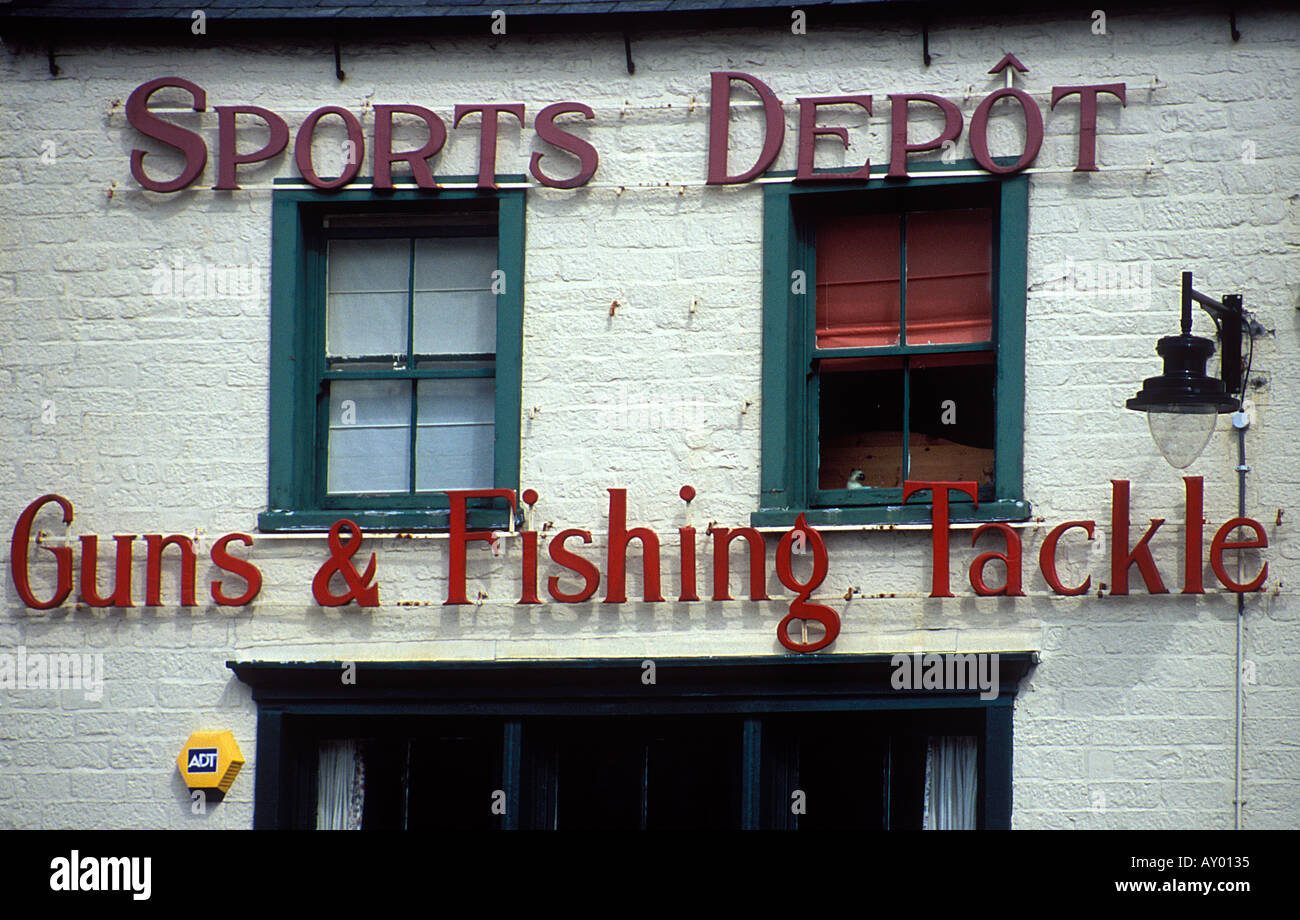 Guns and fishing tackle hires stock photography and images Alamy