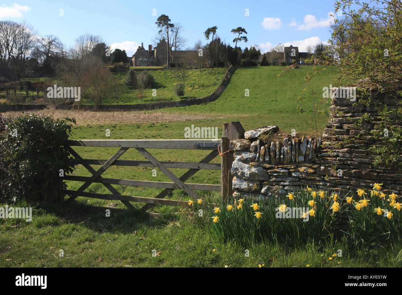 Cotswold gate gateway hi-res stock photography and images - Alamy