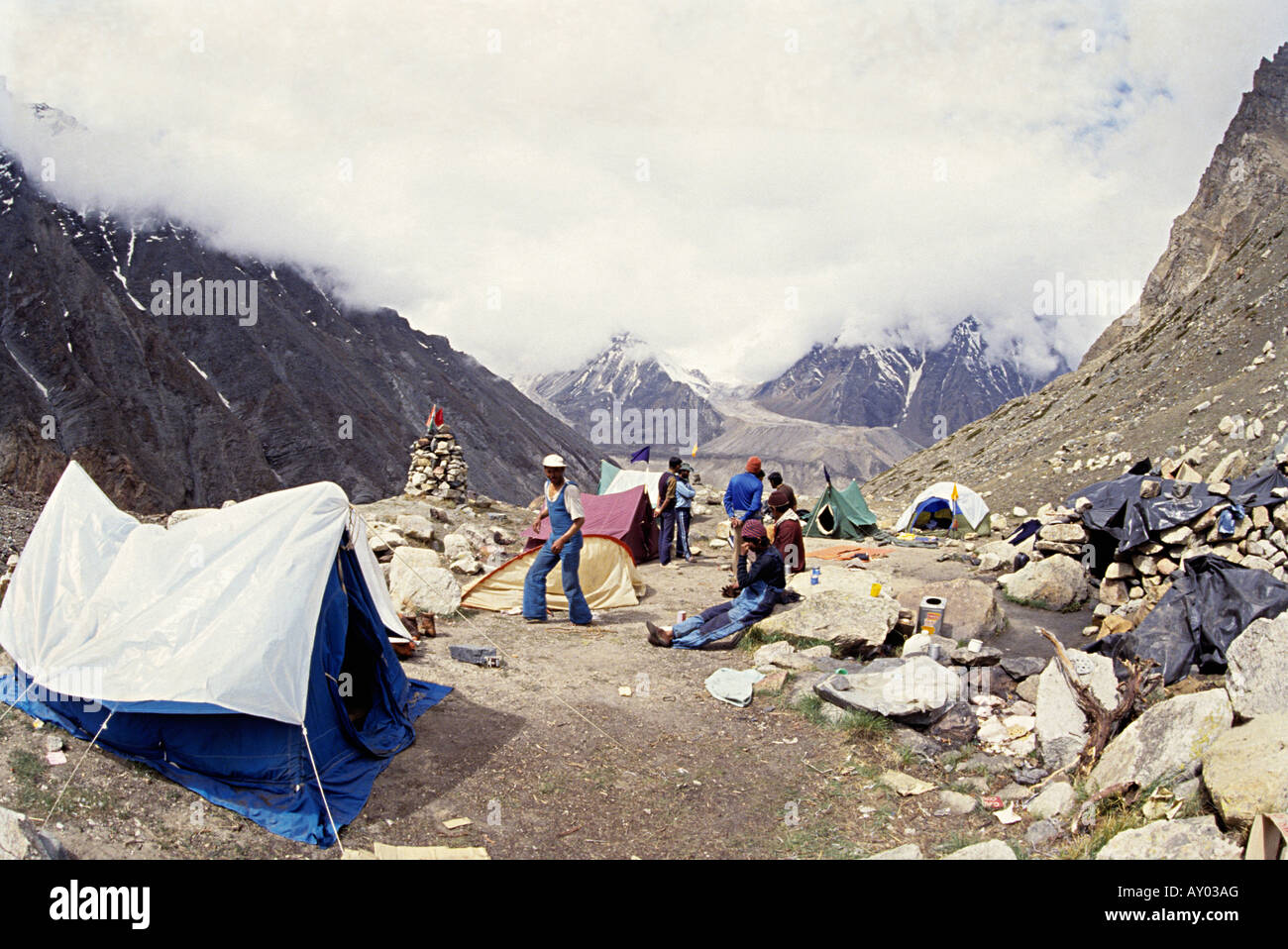 Base camp at Gangotri for Thelu-koteshwar expedition Stock Photo