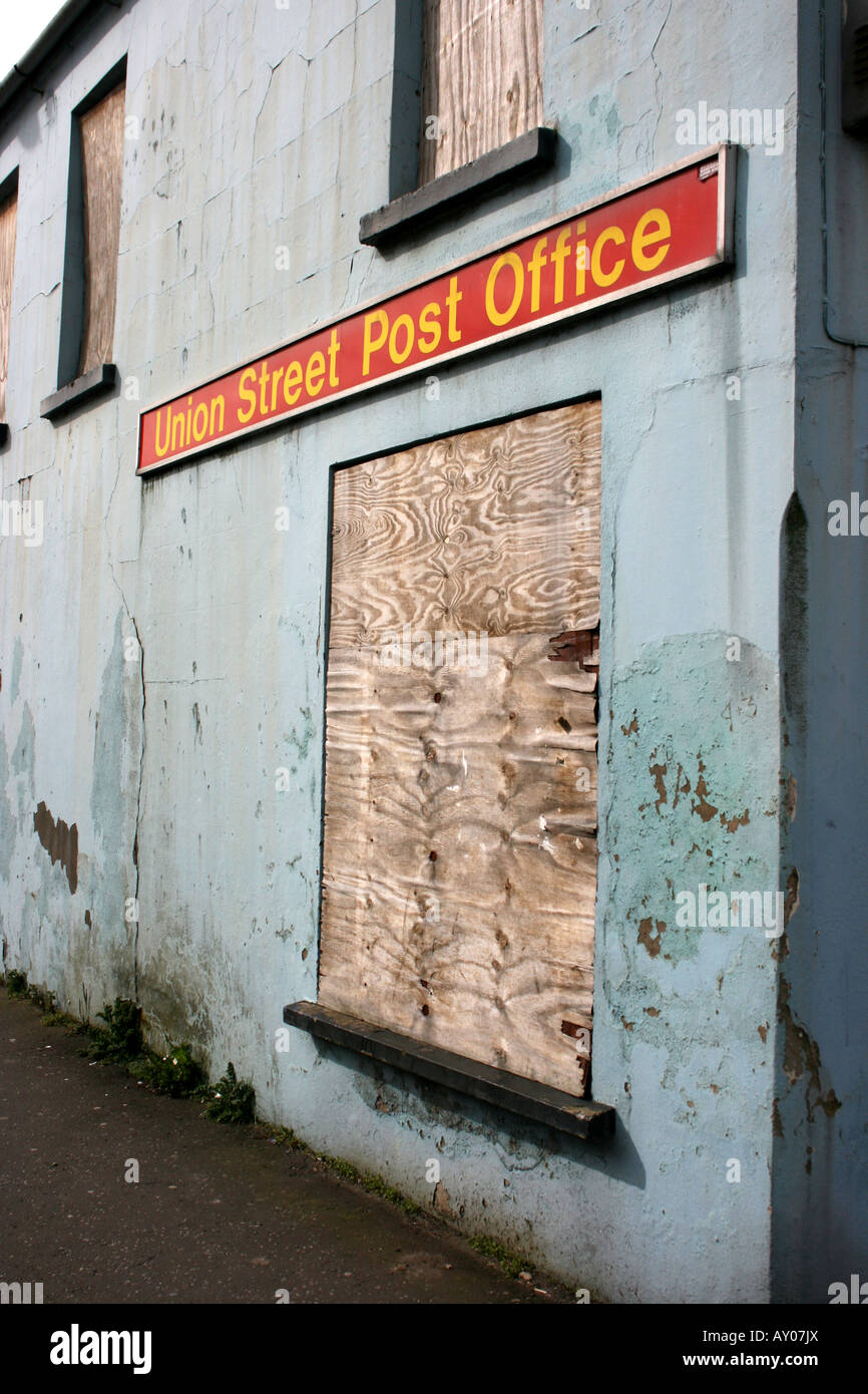 Closed post office hi-res stock photography and images - Alamy