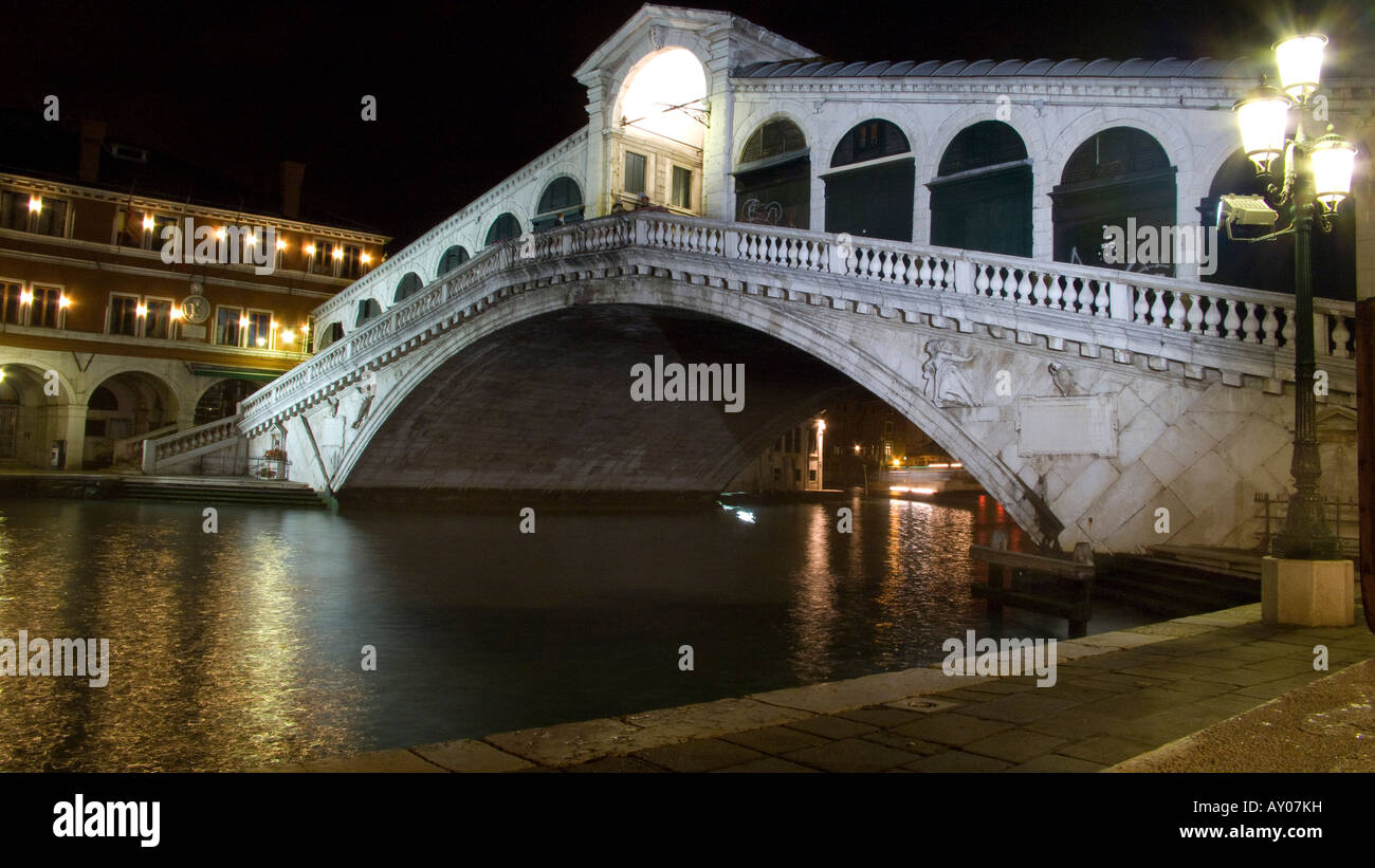Italy, Venice, Rialto Bridge at night Stock Photo