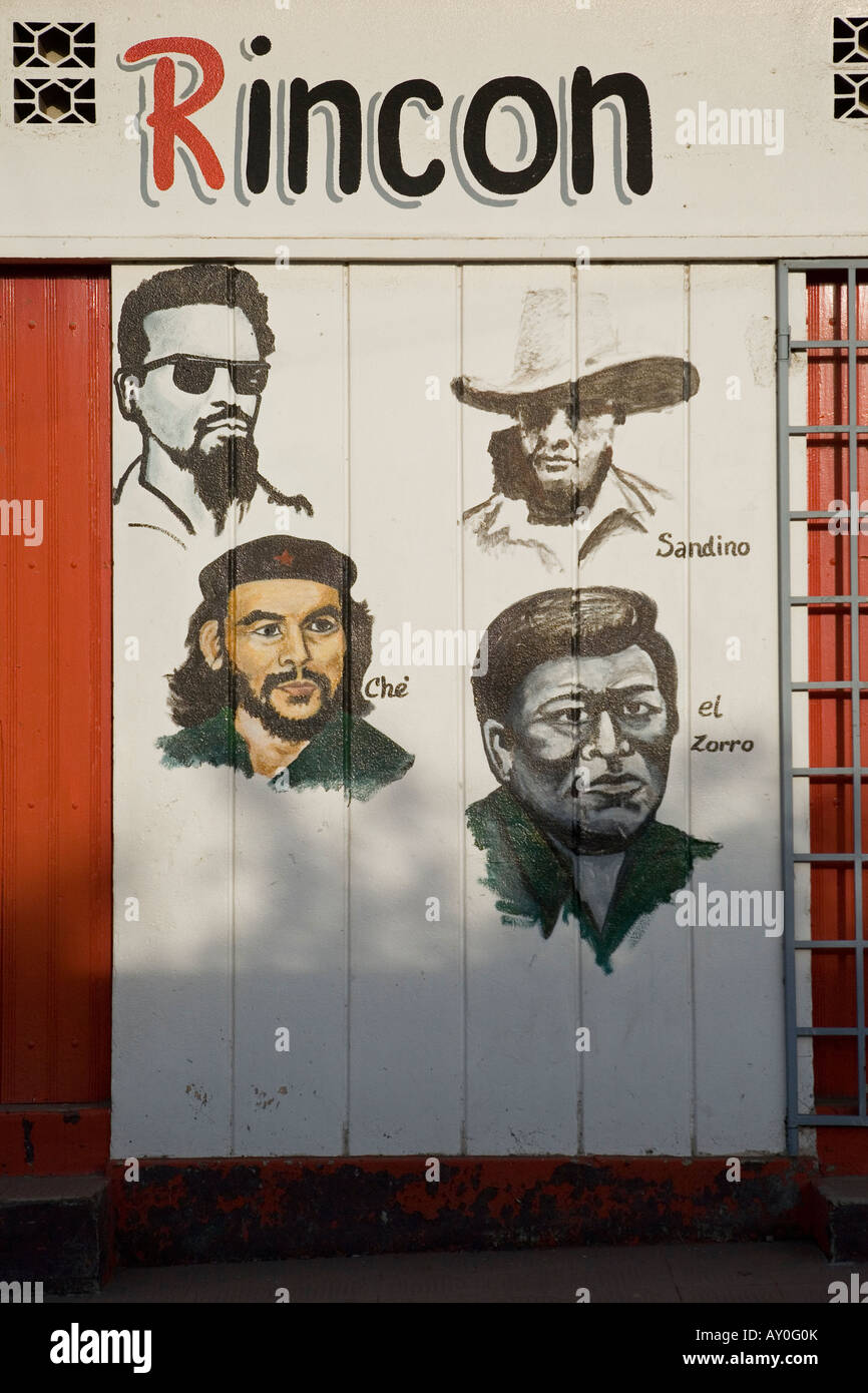 Mural depicting revolutionary FSLN Sandinista leftist heroes including Che Sandino Fonseca and El Zorro Esteli Nicaragua Stock Photo