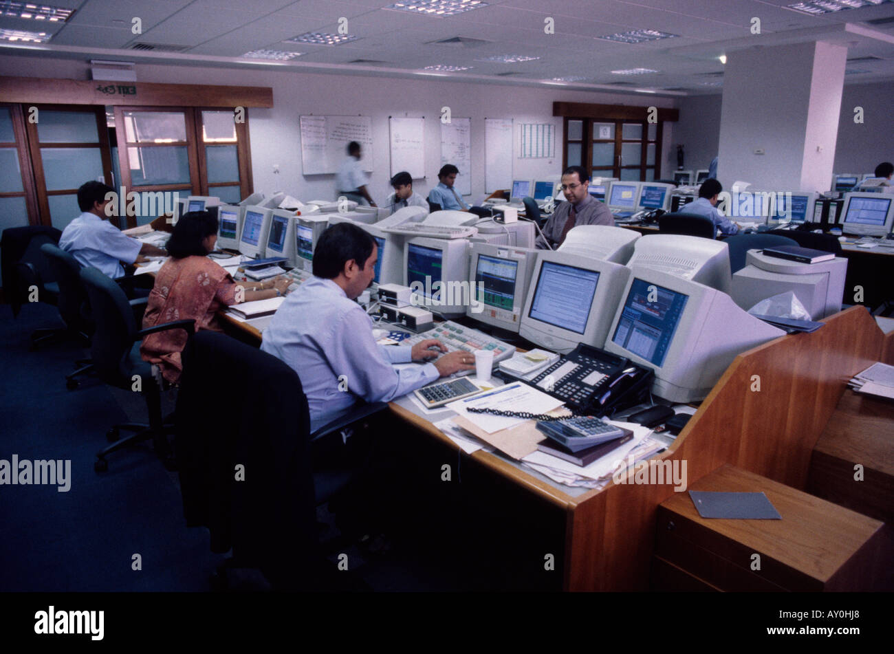 standard and chartered bank dealing room in dubai middle east united