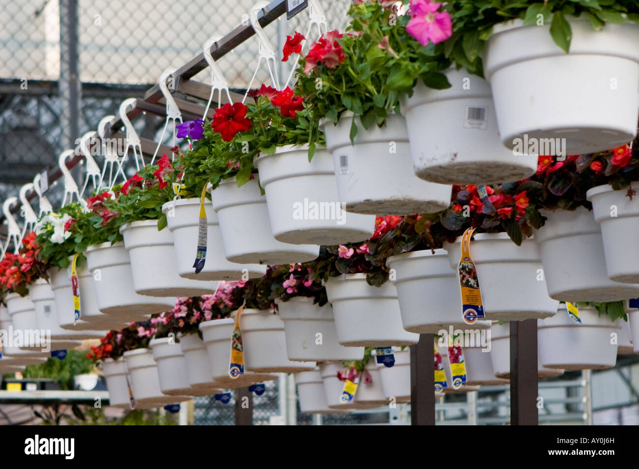 Walmart lawn and garden hires stock photography and images Alamy
