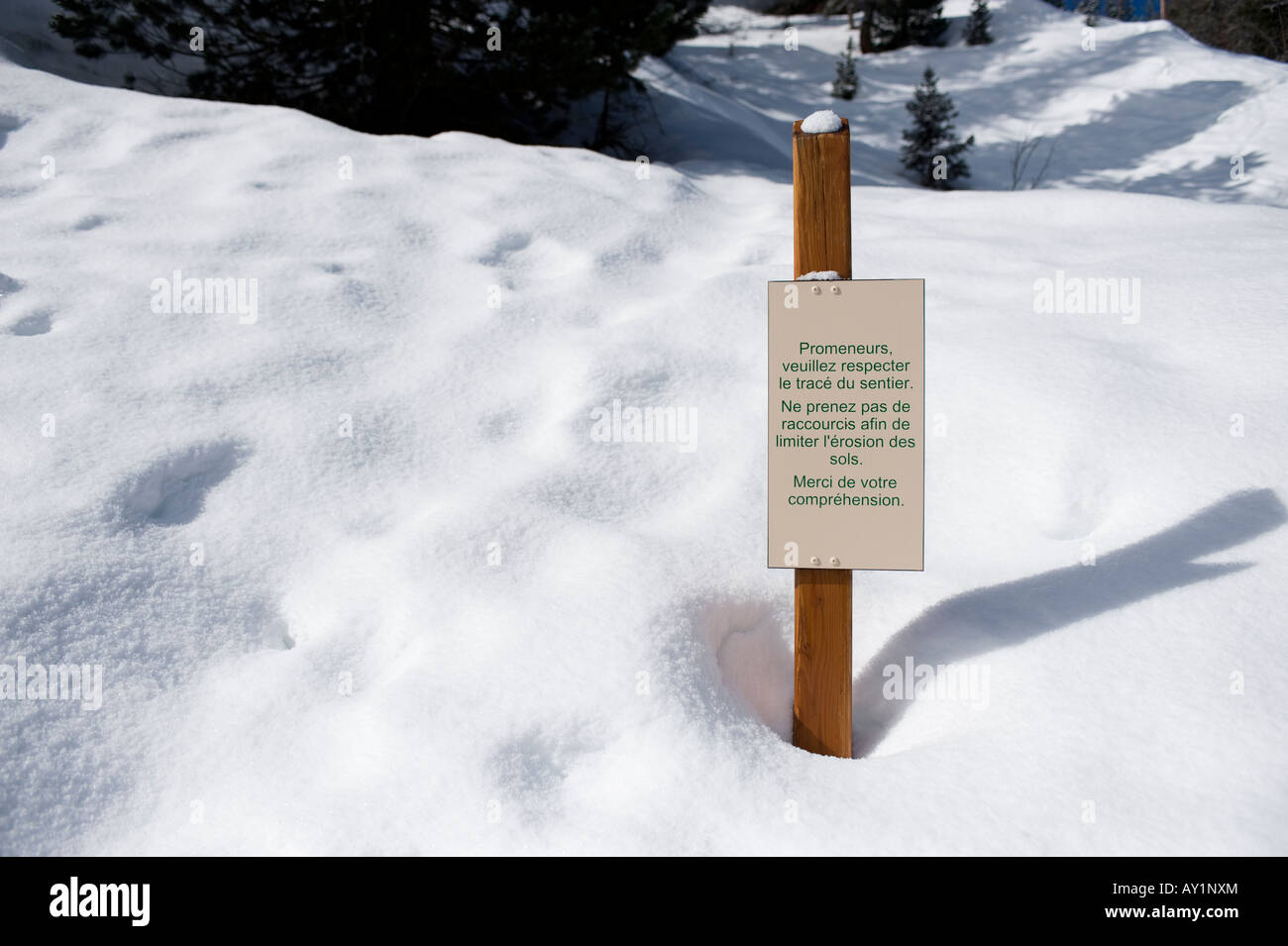 Snow Sign Post Mountain erosion prevention hi-res stock photography and images - Alamy