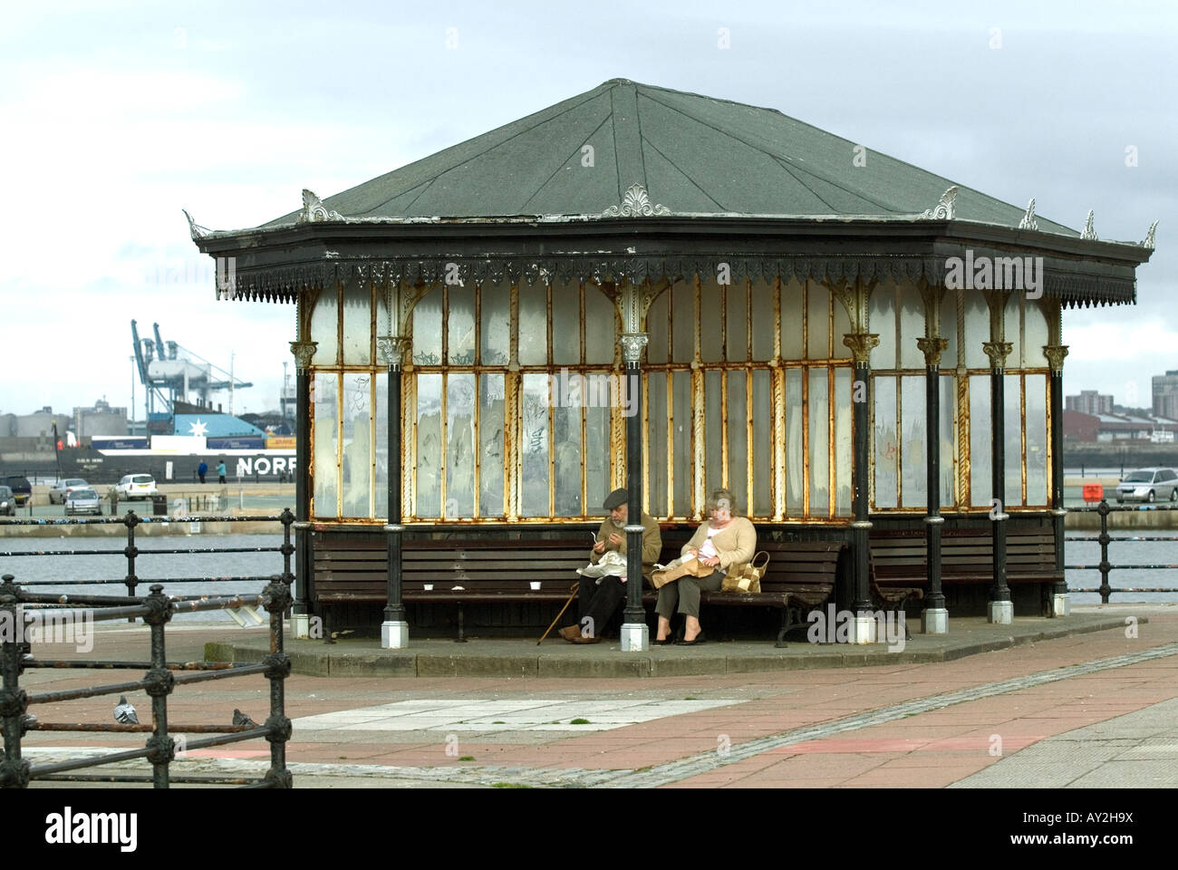 New brighton promenade river liverpool hires stock photography and