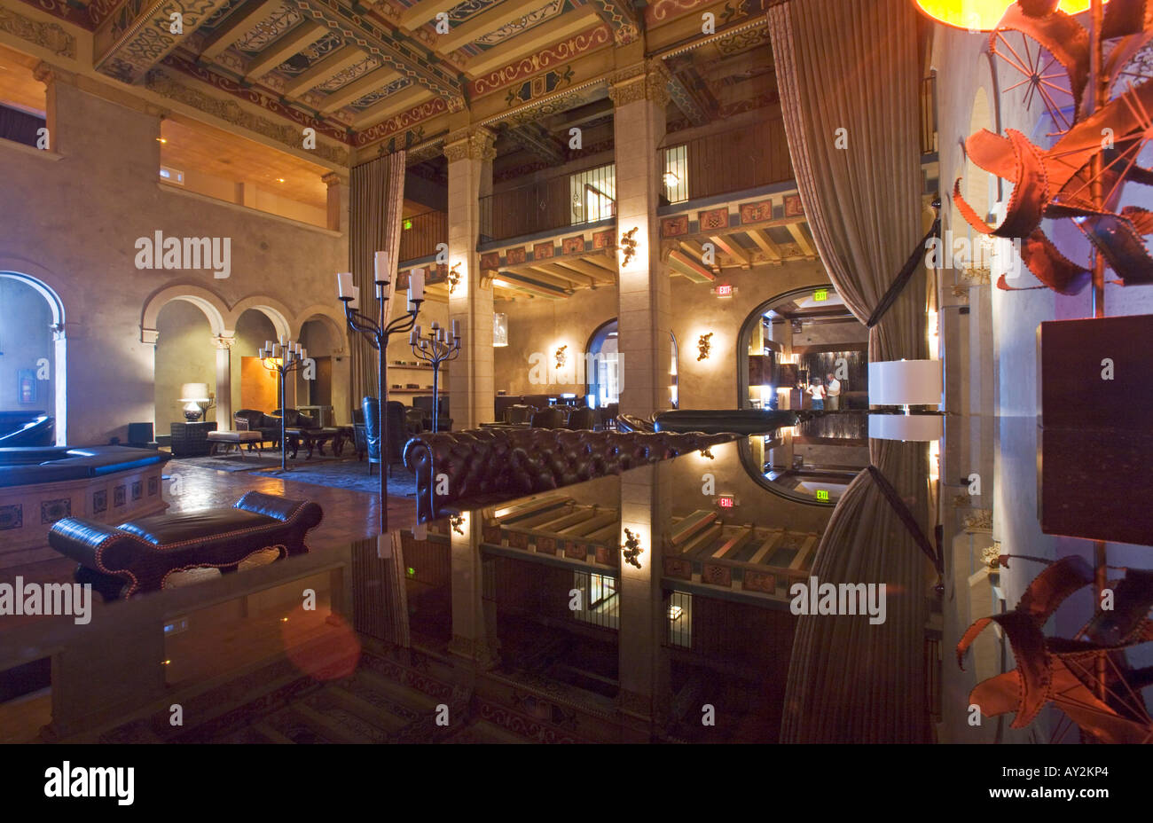 California hotel lobby hi-res stock photography and images - Alamy