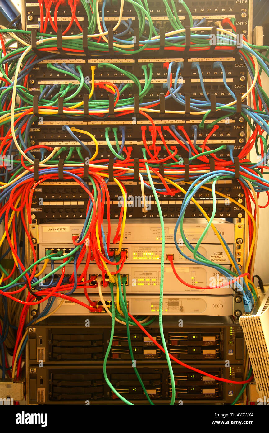 Backoffice hi-res stock photography and images - Alamy