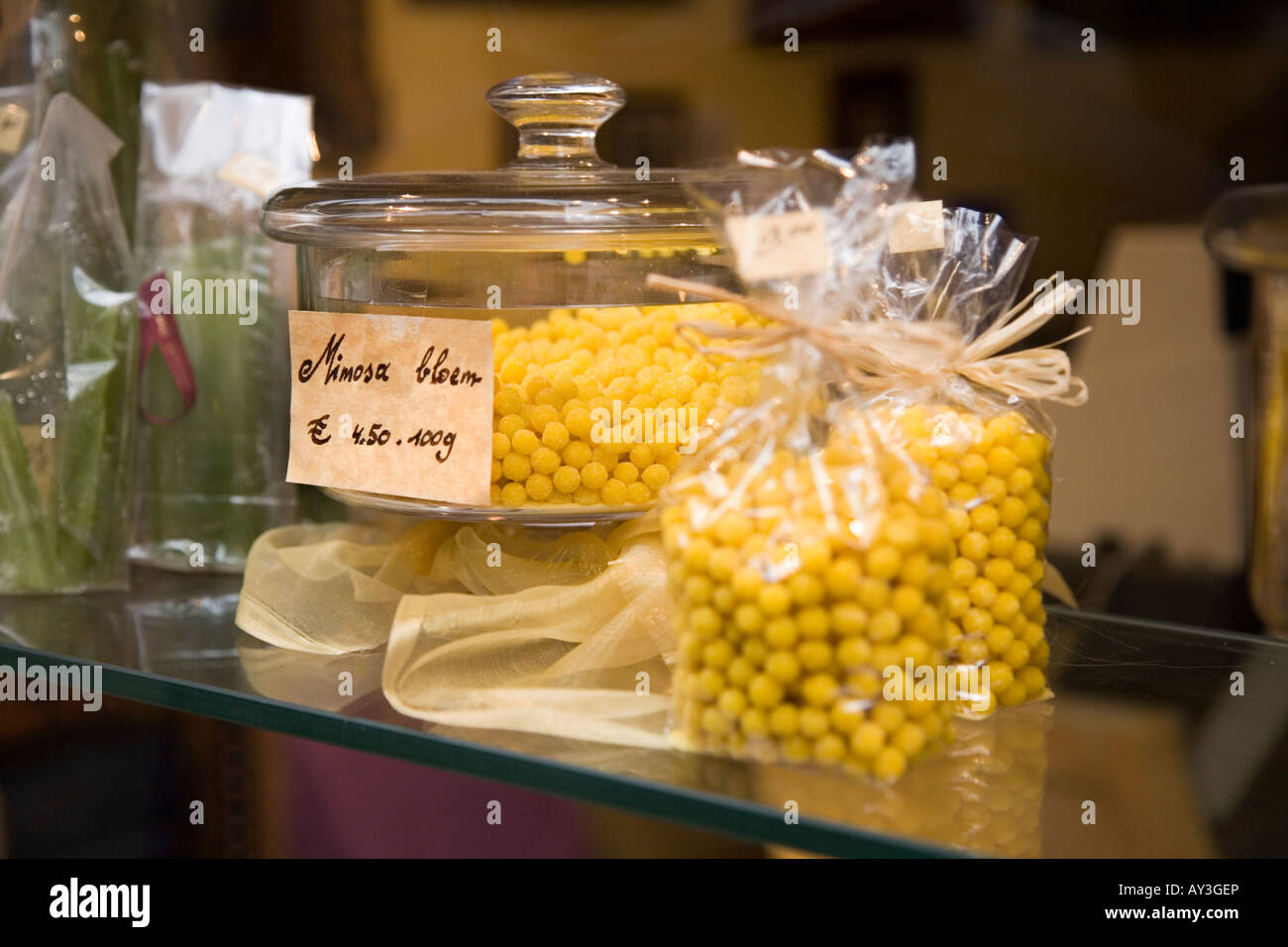 置物 PENNY SWEETS Penny sweets hi-res stock photography and images - Alamy