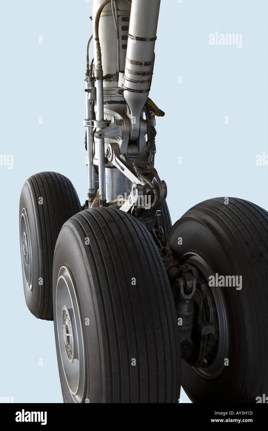 Aeroplane wheels hires stock photography and images Alamy