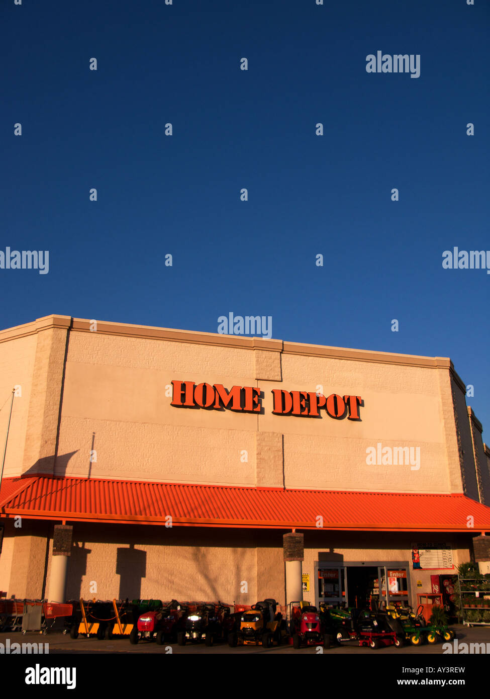 Outdoor depot hires stock photography and images Alamy