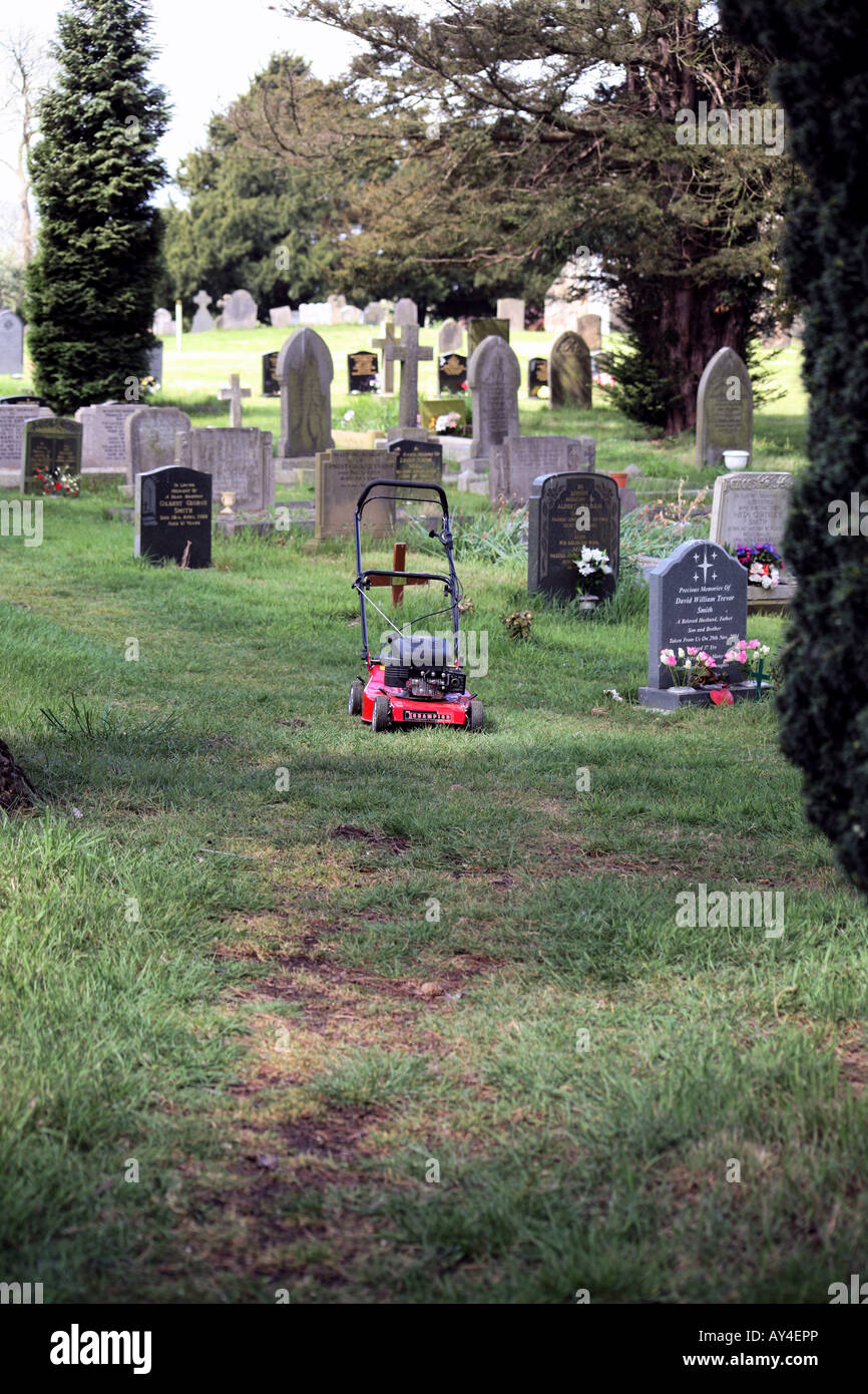Lawnmower graveyard hi res stock photography and images Alamy
