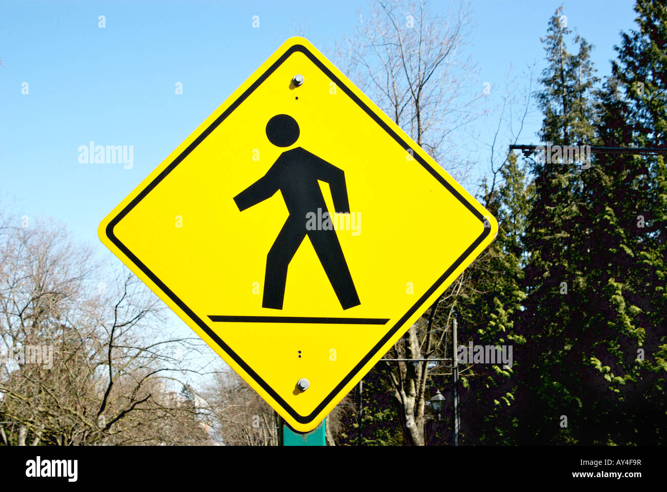 Pedestrian crosswalk warning sign Stock Photo - Alamy