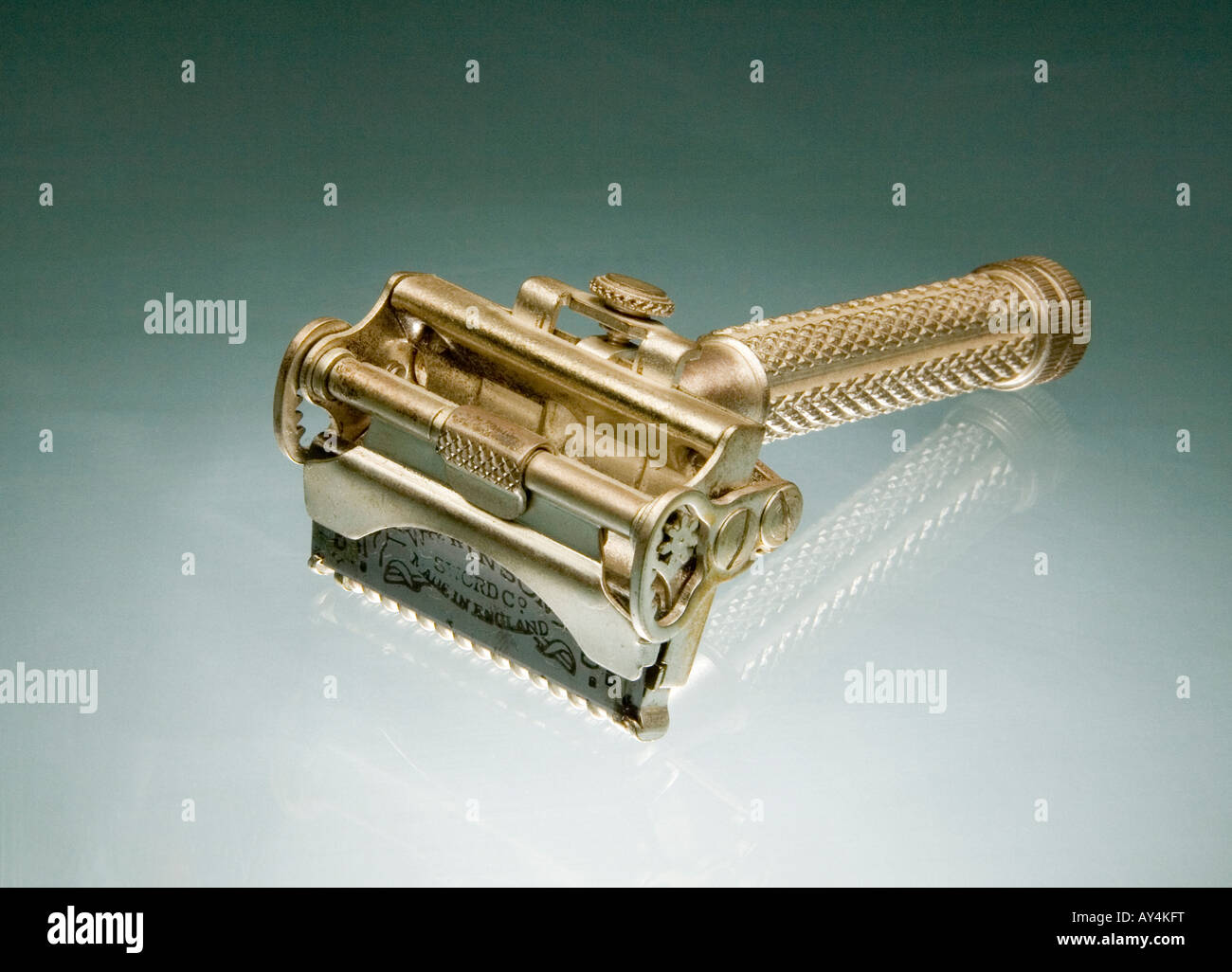 Wilkinson safety razor blade hires stock photography and images Alamy