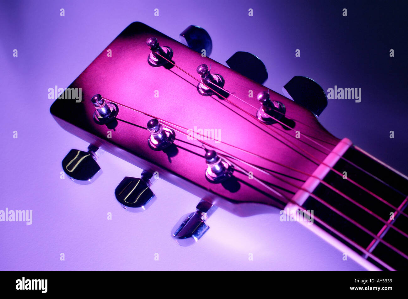 MARTIN ACOUSTIC GUITAR SHOWING THE HEAD TUNERS NECK PLAYING MUSIC Stock Photo