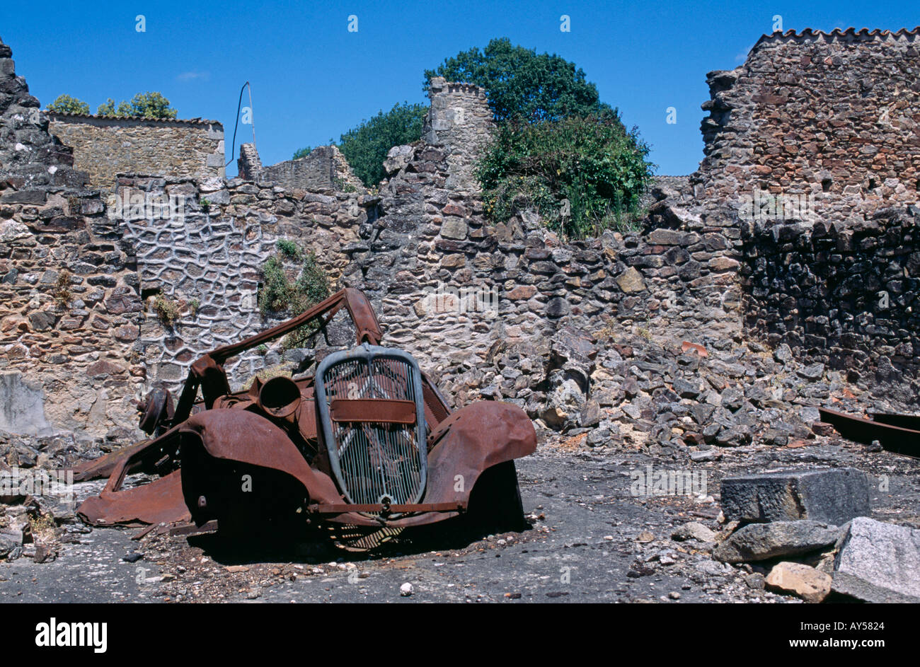 the-preserved-ruins-of-oradour-sur-glane-where-on-10-june-1944-soldiers