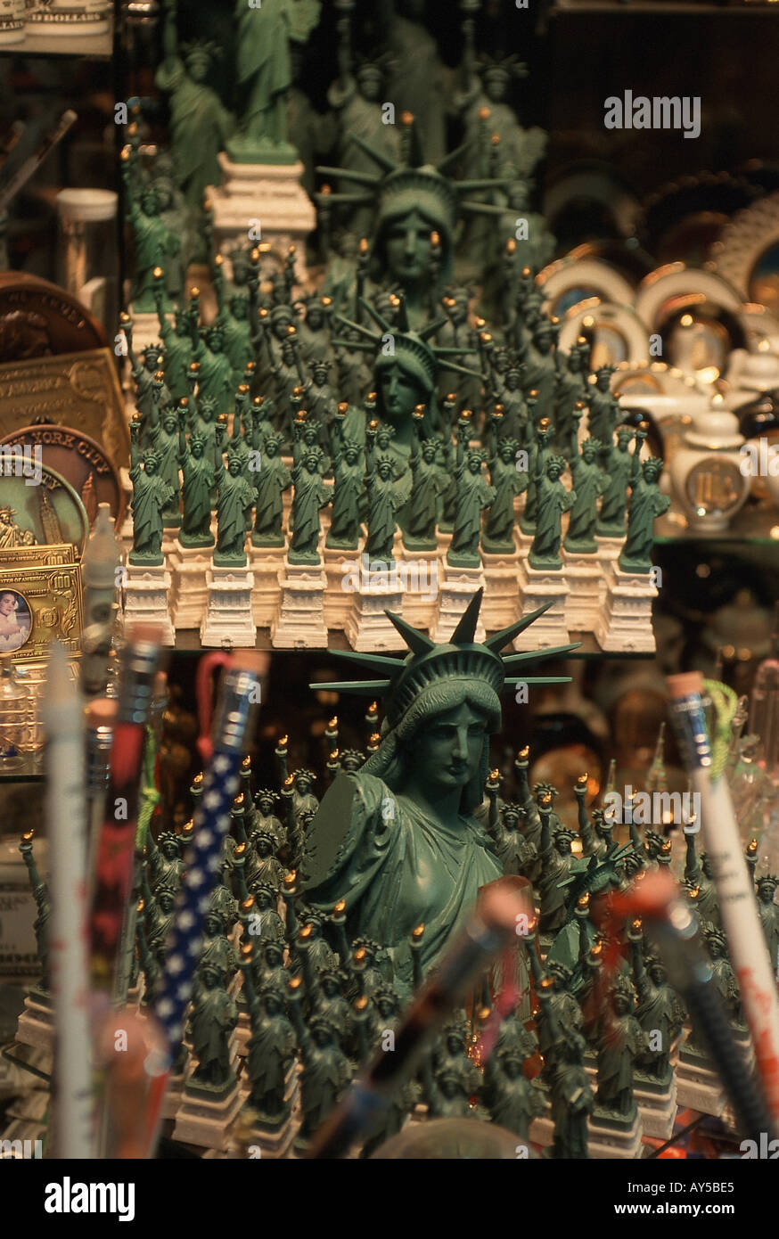Times square souvenir shop hires stock photography and images Alamy