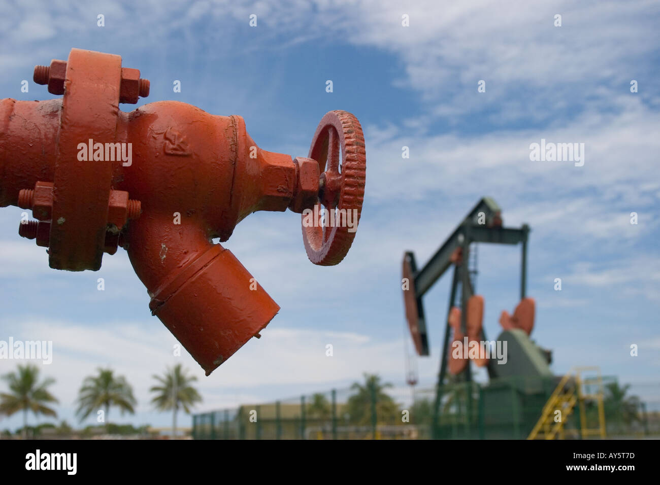 Brunei nodding donkey seria oil hires stock photography and images Alamy