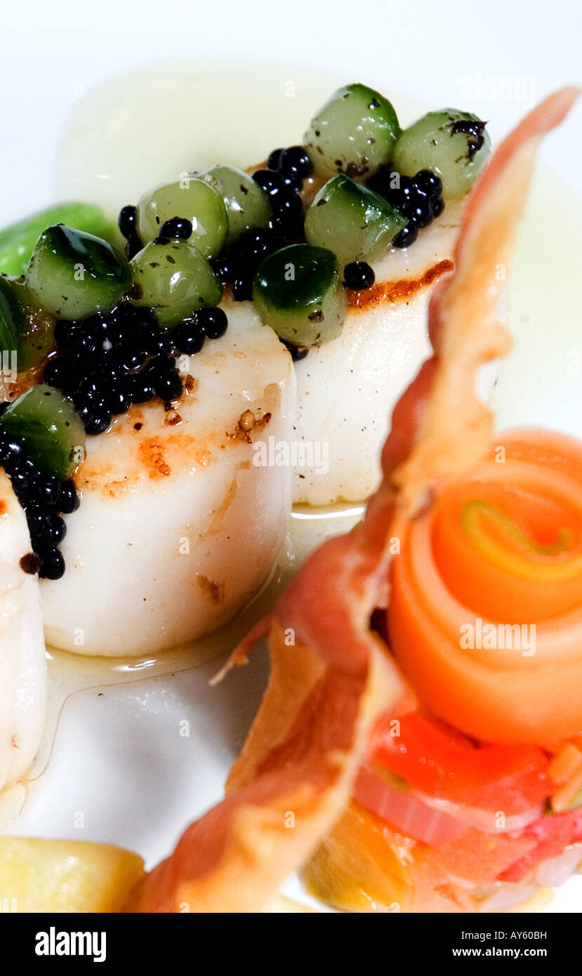 Scallops and pea and mint Stock Photo Alamy