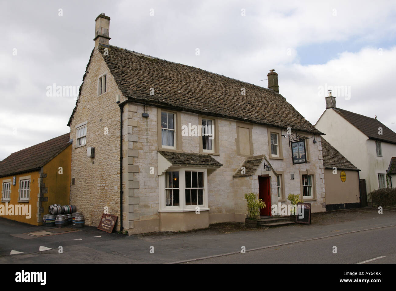 Beaufort Arms Hawkesbury Upton Stock Photo Alamy