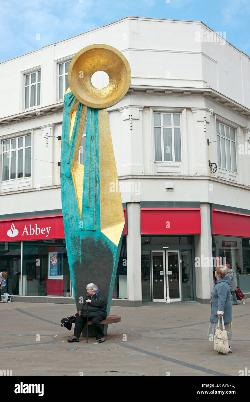 Sun sculpture hires stock photography and images Alamy