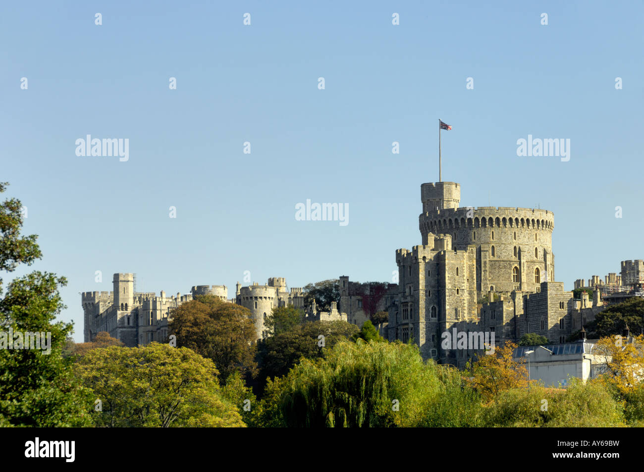 Round tower windsor castle hi-res stock photography and Round tower windsor castle hi-res stock photography and