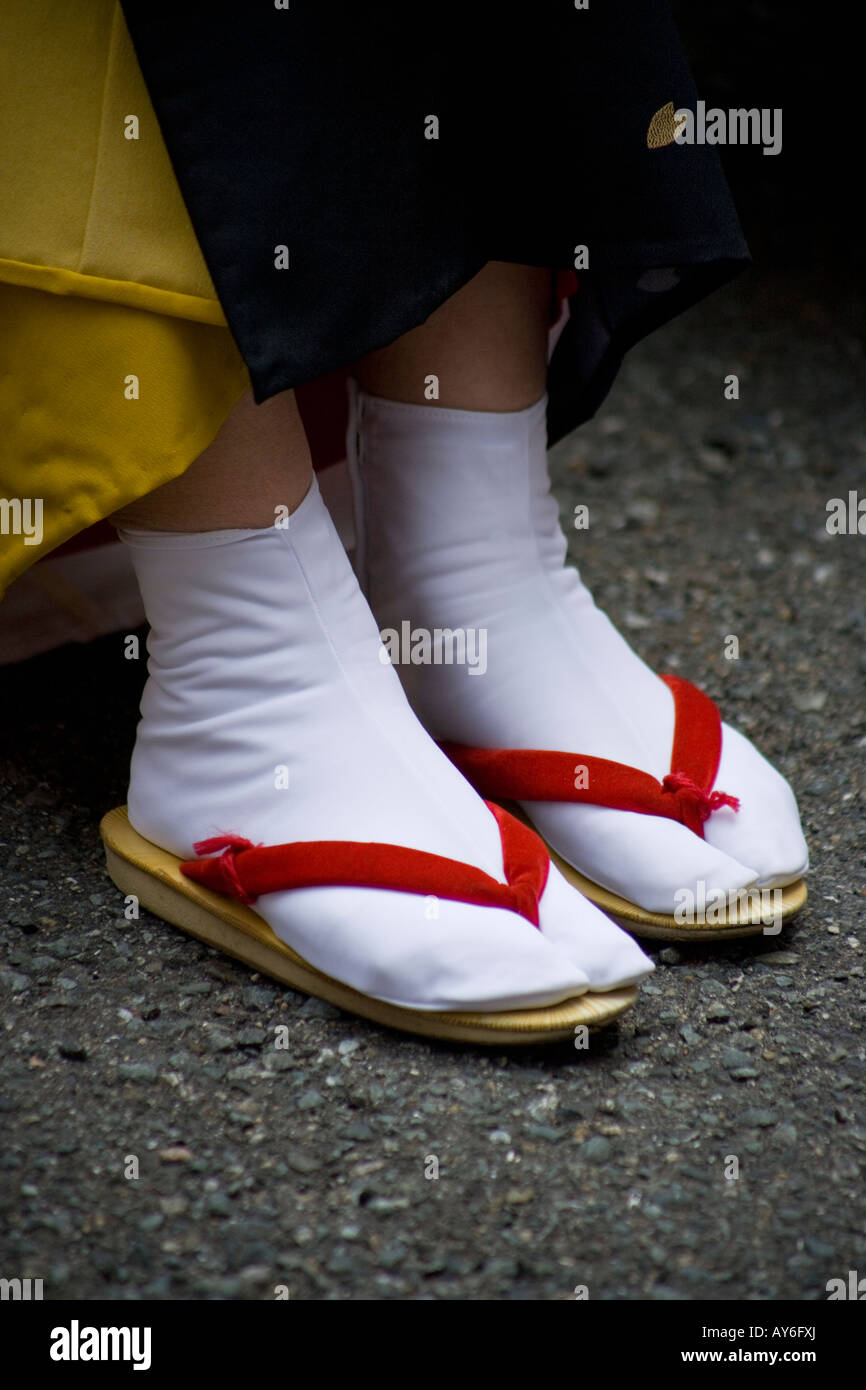 Geisha shoes hi-res stock photography and images - Alamy