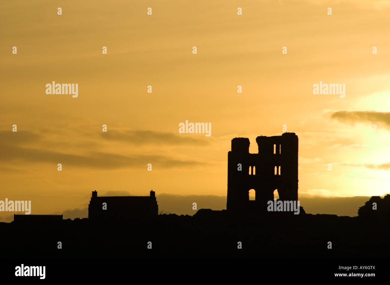 Scarborough castle silhouetted against a dawn sky Stock Photo - Alamy