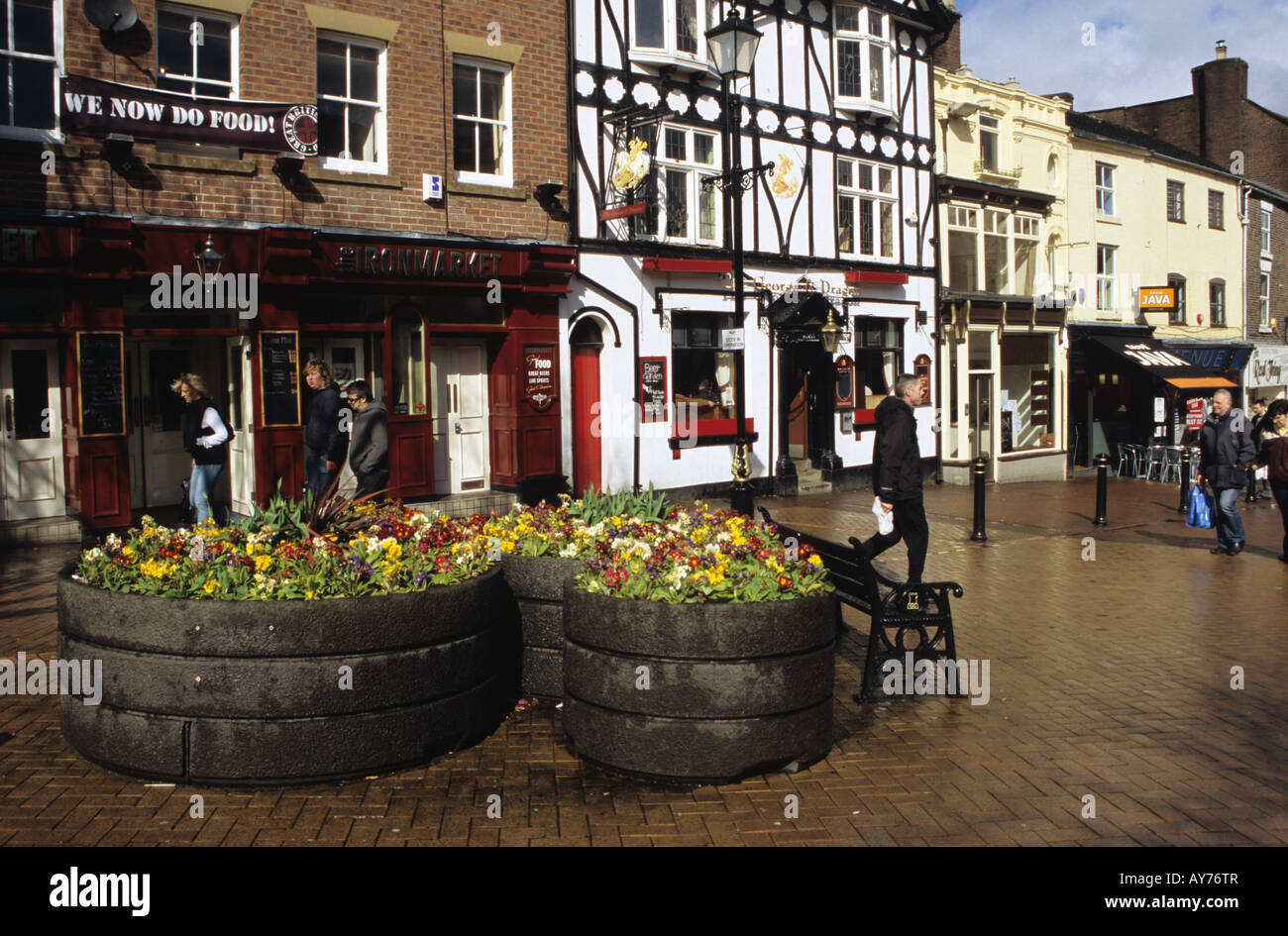Newcastle under lyme hires stock photography and images Alamy