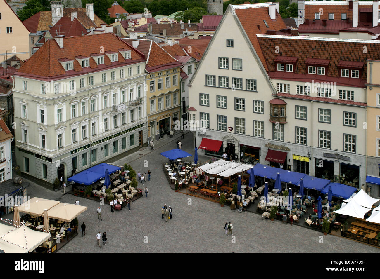 Estland, Tallinn, Raekoja Plats, Rathausplatz, Restaurants und Cafés