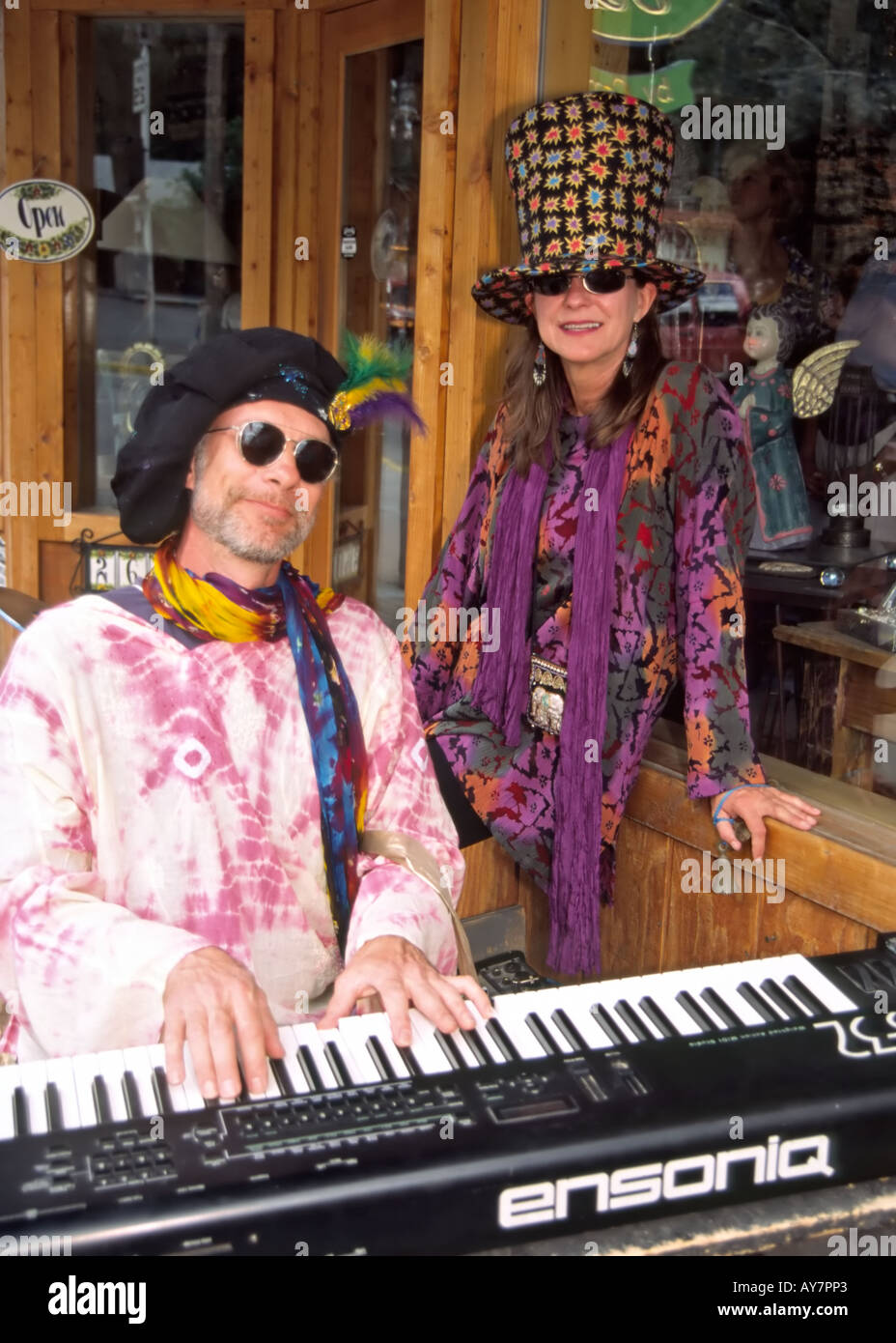 MR 0296 0297 Costumed musicians Gary Meyer and Dinah Hamilton do improv, at the Street Players Festival in Ruidoso, New  Mexico. Stock Photo