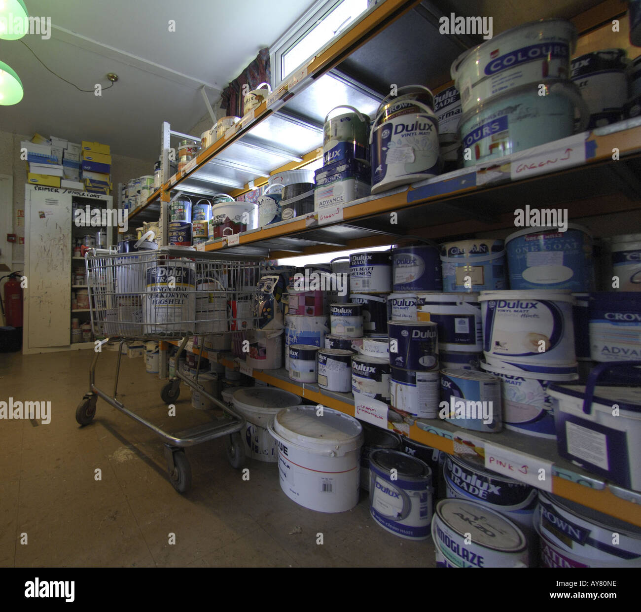 Stocks of used paint Stock Photo Alamy