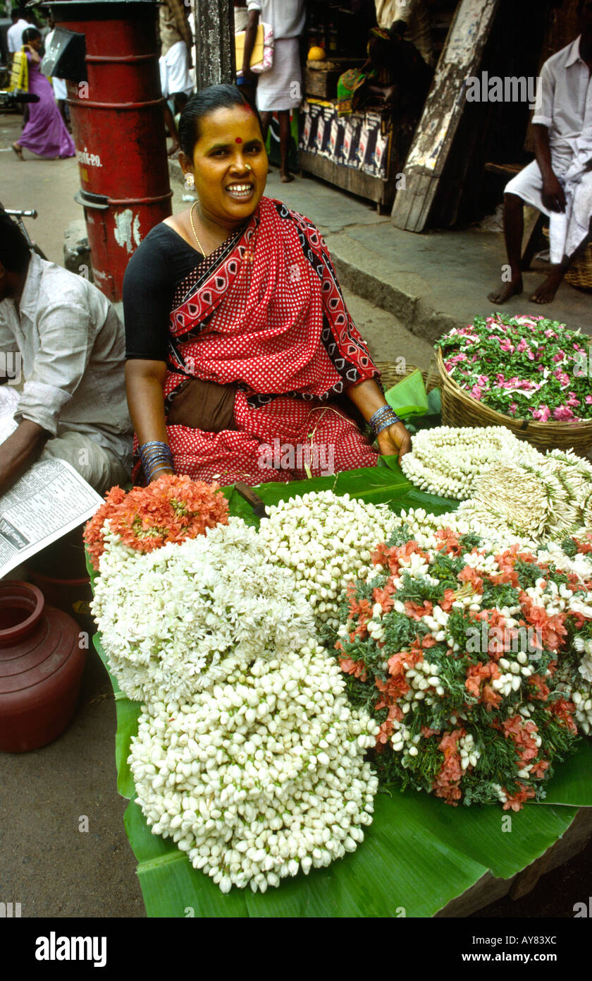 India Tamil Nadu Madurai flowers jasmine garland stall Stock Photo