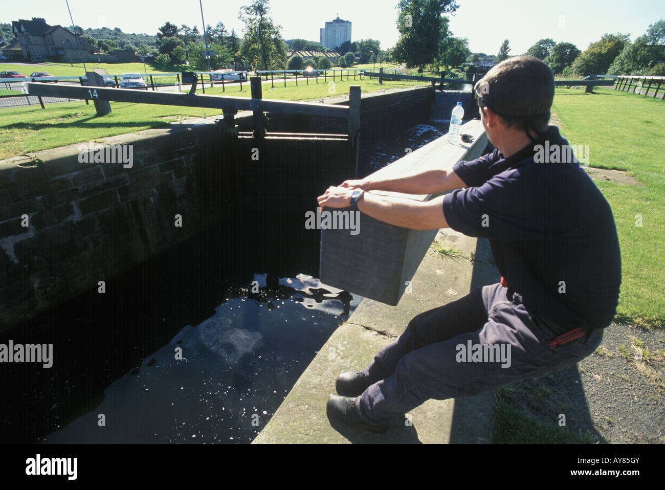 Operating lock on Forth and Clyde canal Camelon Stock Photo