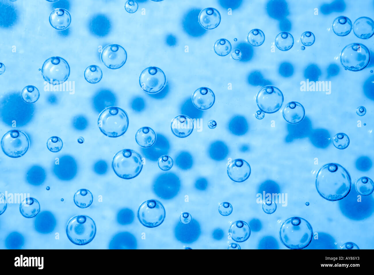 Bubbling air bubbles in water glass hires stock photography and images