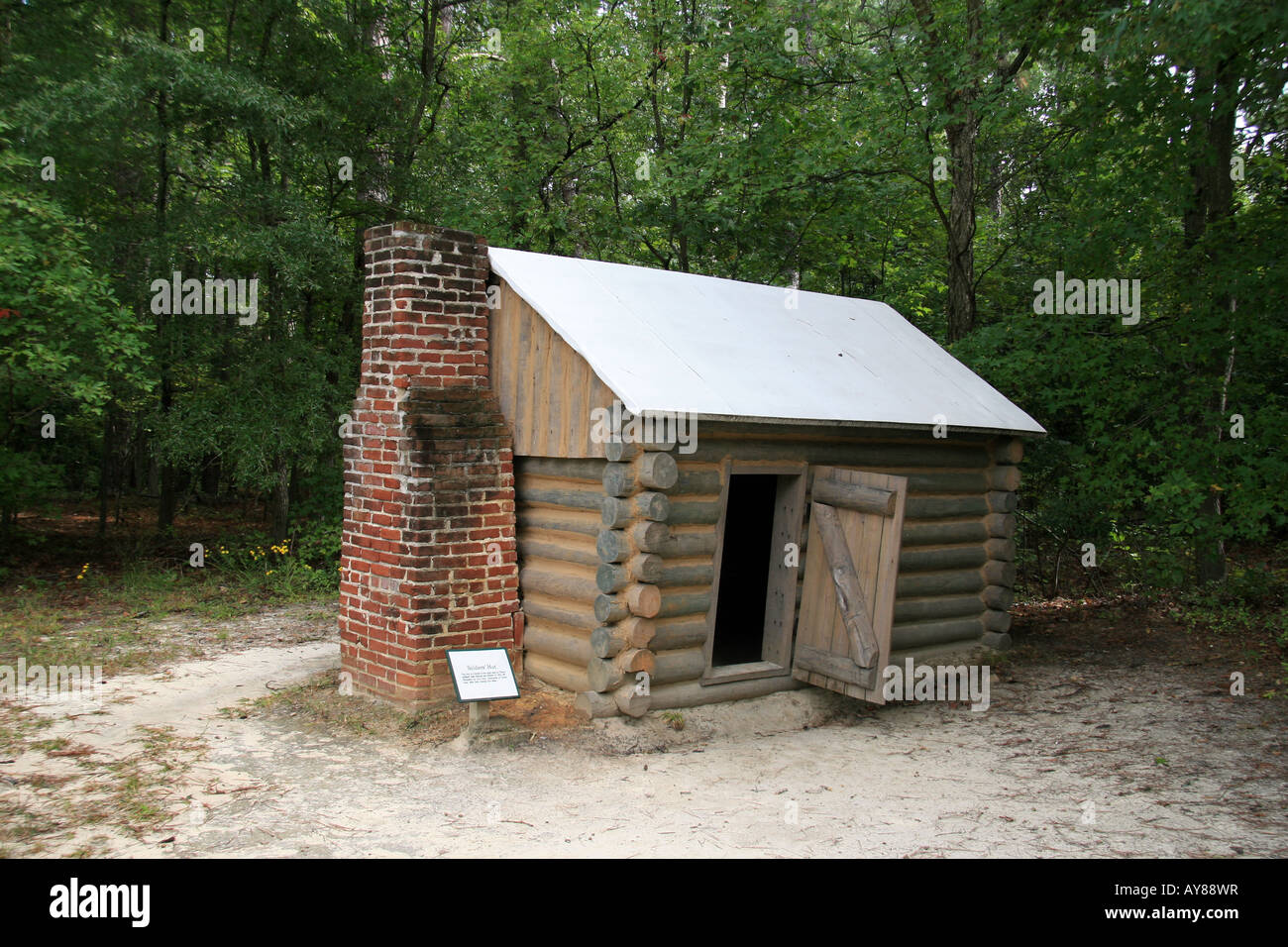 A Soldiers winter hut (reproduction) at the Siege Encampment Exhibition ...