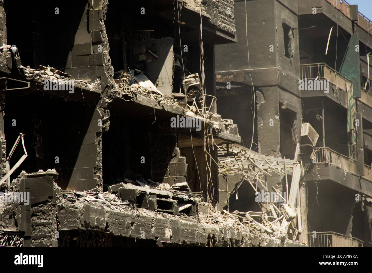 Devastated Building Destroyed buildings hi-res stock photography and images - Alamy