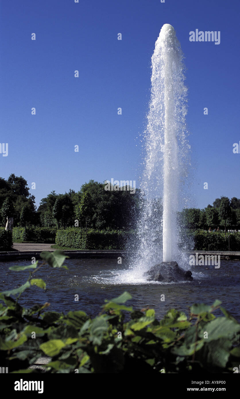 St Petersburg Fontaene im Peterhof Petrodworets Stock Photo Alamy