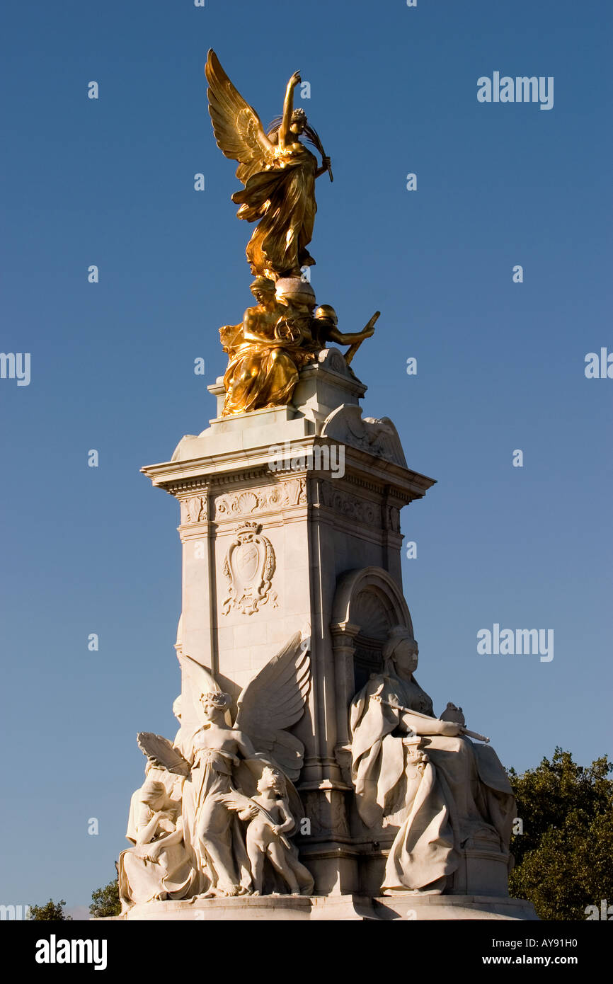 queen victoria memorial buckingham palace Stock Photo