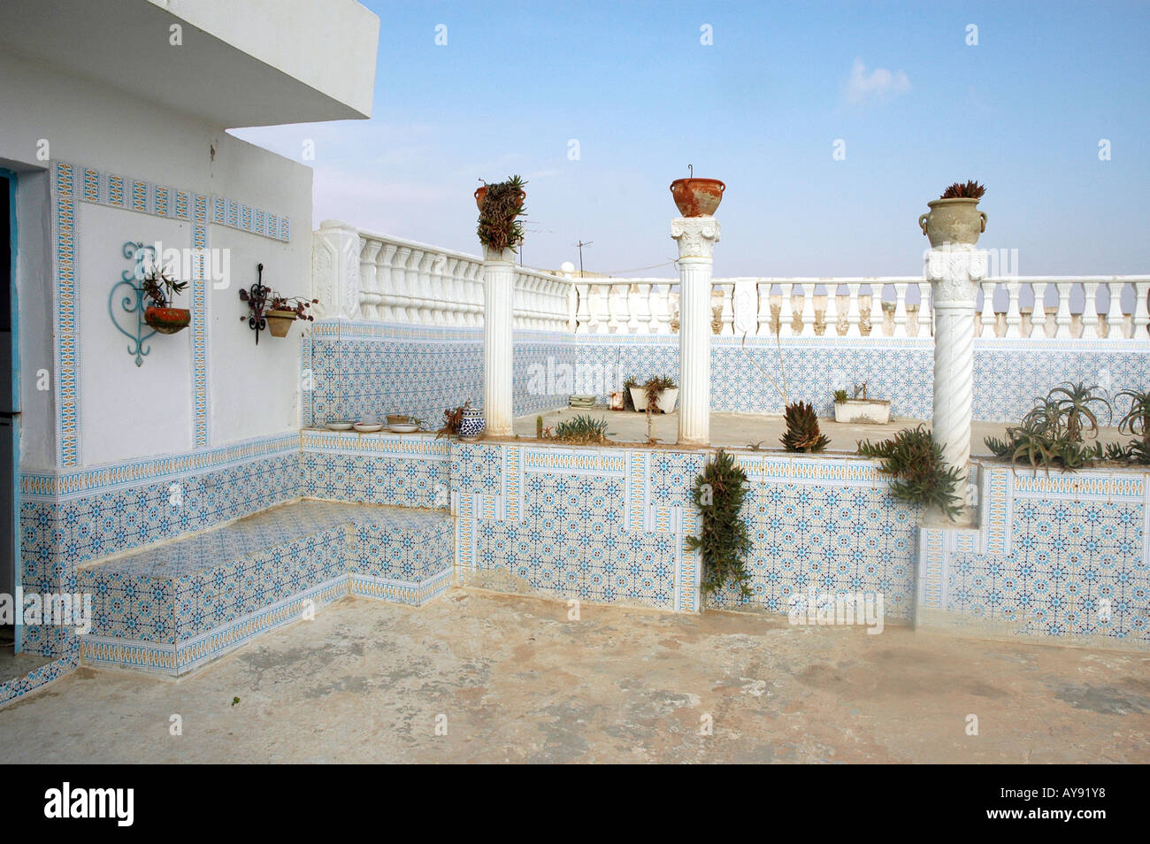 Traditional tunisian house in Kairouan, Tunisia Stock Photo Alamy